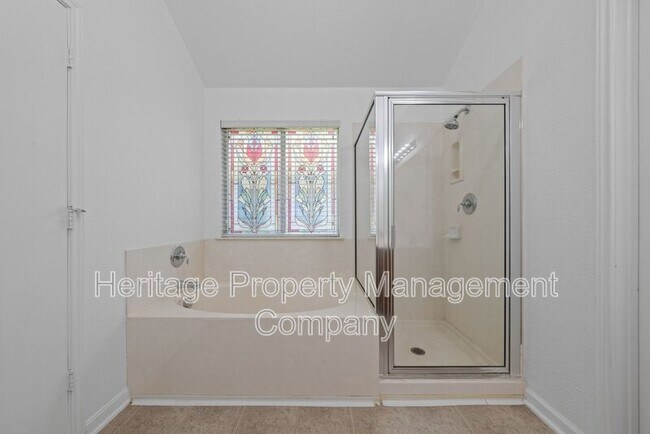 Building Photo - 9302 Mare Country