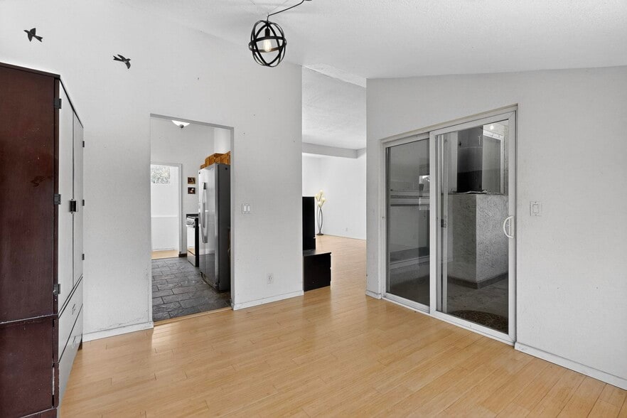 Building Photo - 5528 Overlook Dr NE