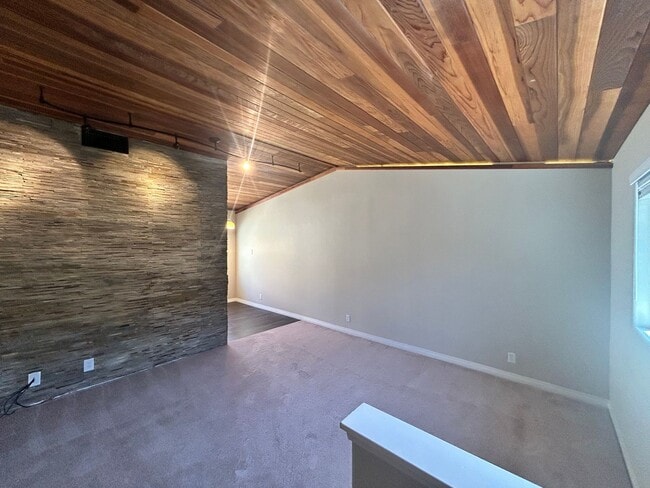 Building Photo - Beautiful 2BD/2BA W/ A/C and Reserved Parking in Normal Heights!