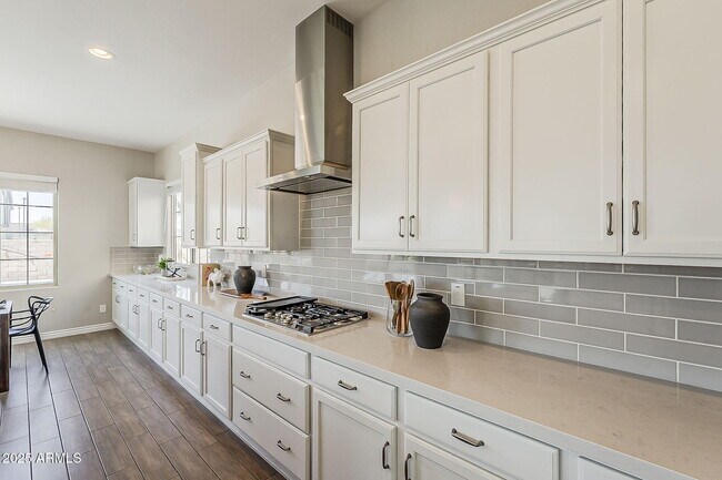 Building Photo - 3310 E Los Gatos Dr