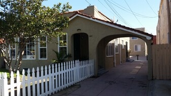 Building Photo - 1424 Orizaba Ave