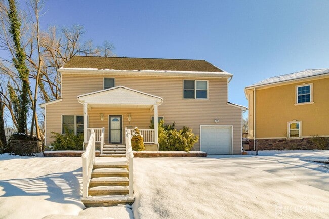 Building Photo - 3 Green Acres Ave