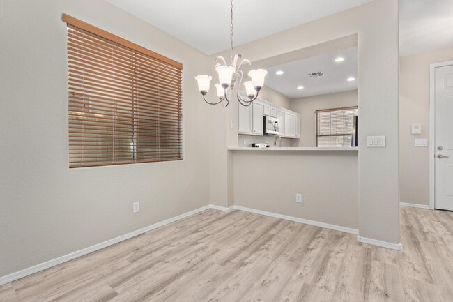 Building Photo - 3727 W Memorial Dr