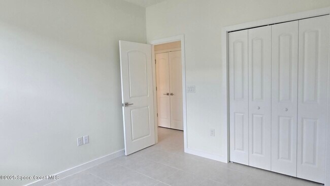 Building Photo - 8578 Rocard Ct