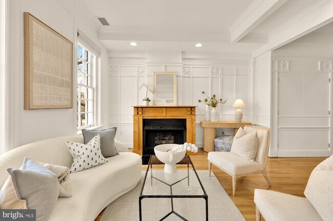 Building Photo - 1704 16th St NW