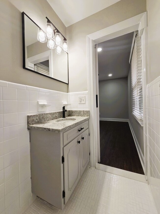 Building Photo - Remodeled ranch on large serene lot in Amelia County.