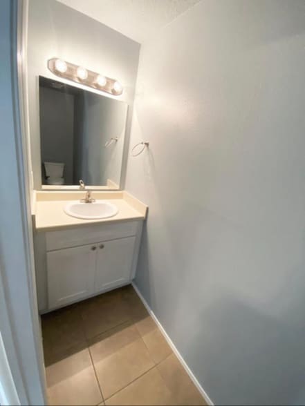 Building Photo - 5902 Samantha St