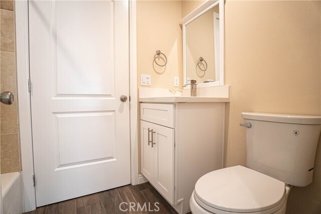 Building Photo - 9246 Cedros Ave