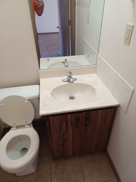 Building Photo - 105 Swan Dr
