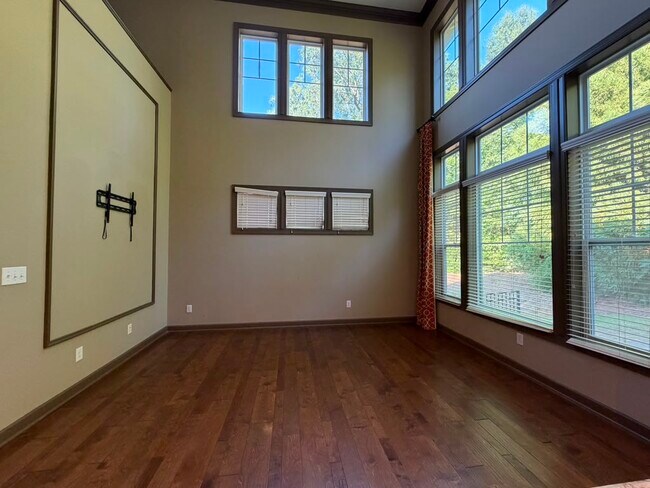Building Photo - 15124 Sapphire Hill Ln