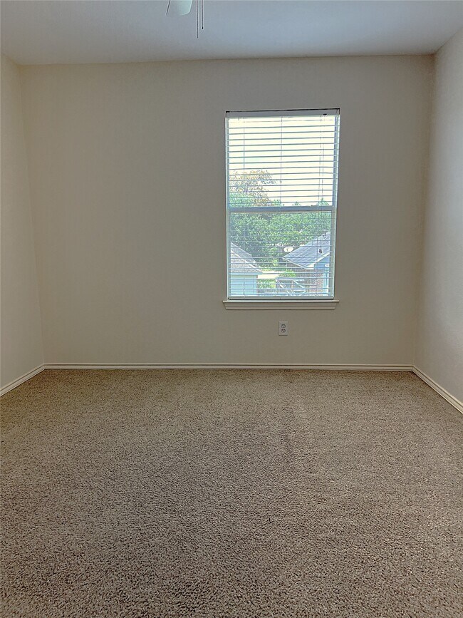 Building Photo - 12919 Cascadia Knoll Ct