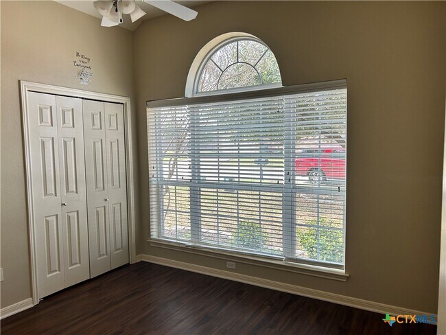 Building Photo - 5623 Fair Hill Dr