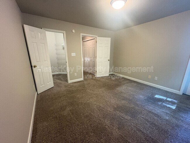 Building Photo - 4506 Treerose Way