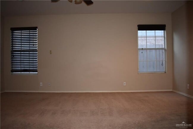 Building Photo - 12 Nightshade Ave