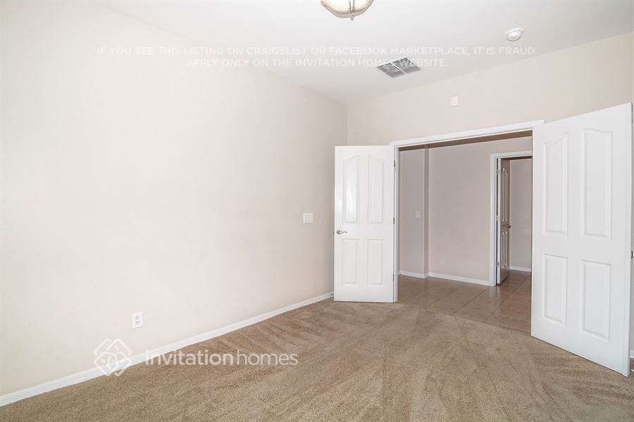 Building Photo - 5405 W Siesta Way