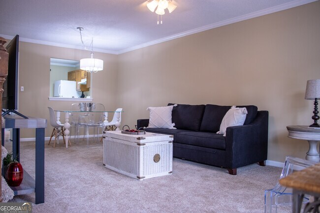 Building Photo - 170 Northview Dr