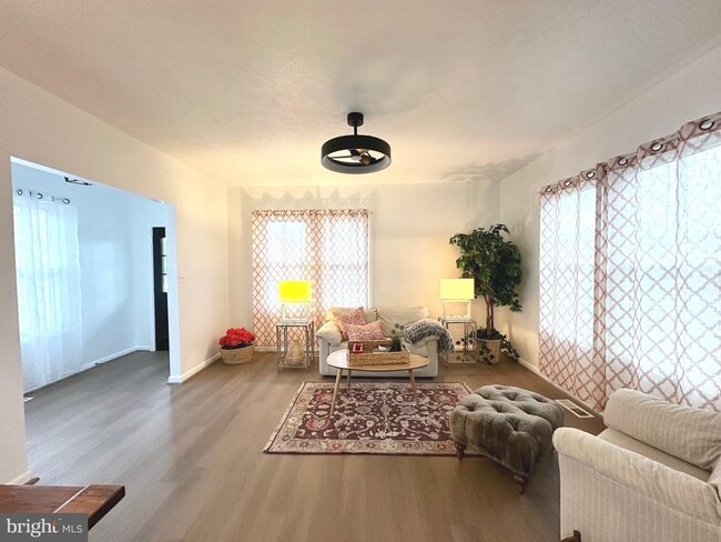 Building Photo - 626 Maryland Ave