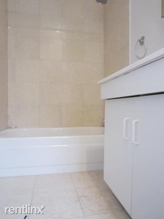 Building Photo - 35 Bedford St