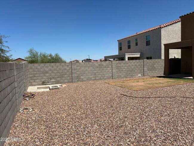 Building Photo - 12530 W Myrtle Ave