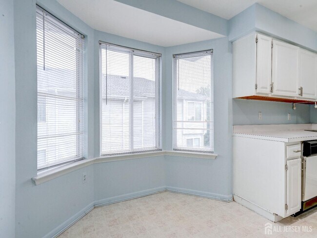 Building Photo - 401 Jesse Way