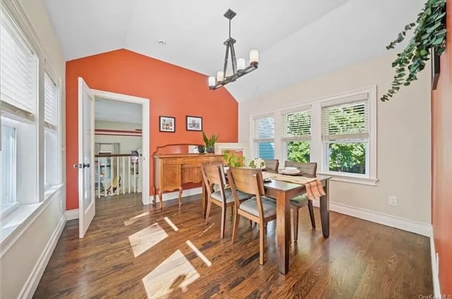 Building Photo - Open House Sunday 10/5/25 1pm to 3pm:  Bea...