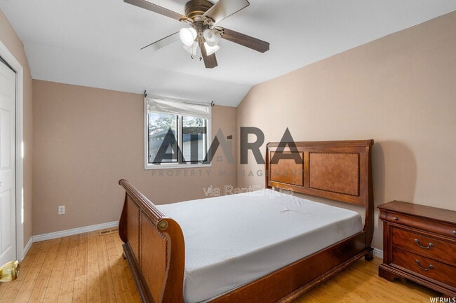 Building Photo - 1577 E Tomahawk Dr