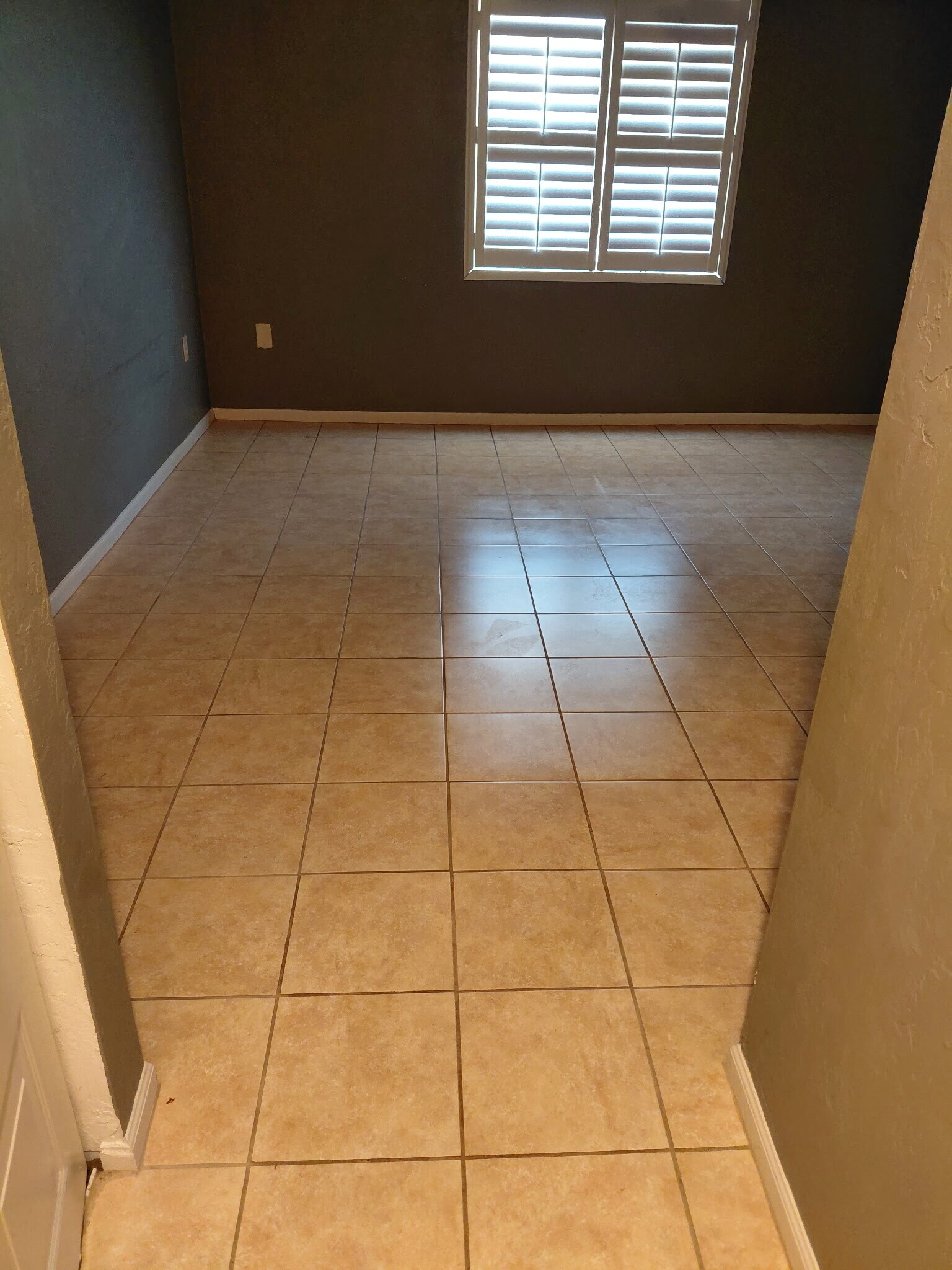 MASTER BEDROOM - 906 Hartford Dr
