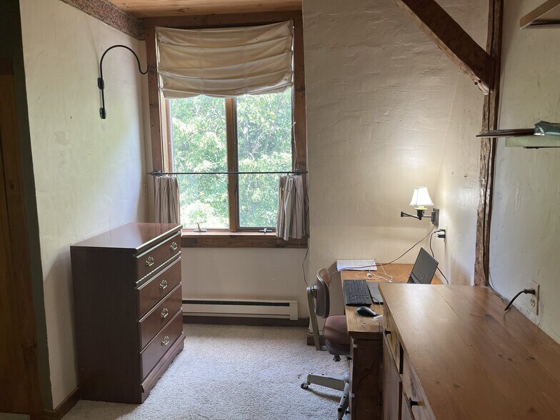 Building Photo - 55 S Main St