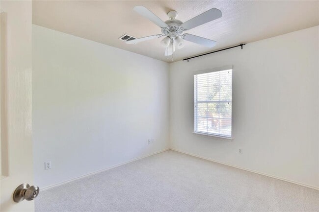 Building Photo - 10321 Beard Ave