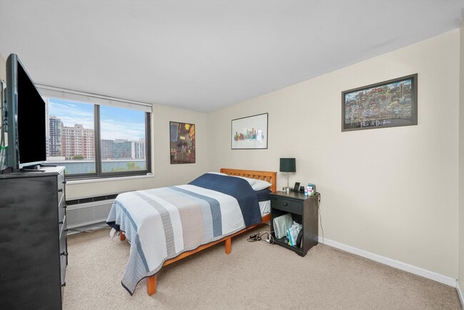 Building Photo - 1221 N Dearborn St