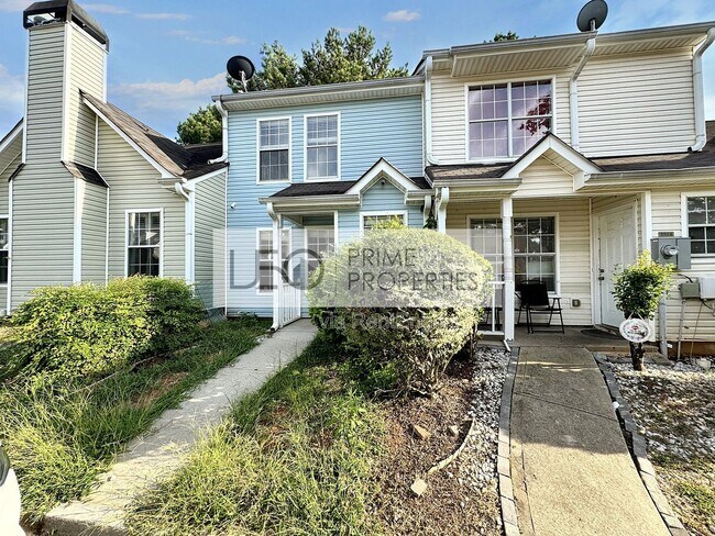 Building Photo - 5916 Dogwood Manor