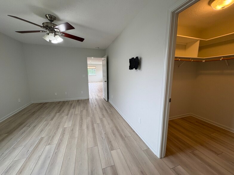 Building Photo - 2557 Cordell St