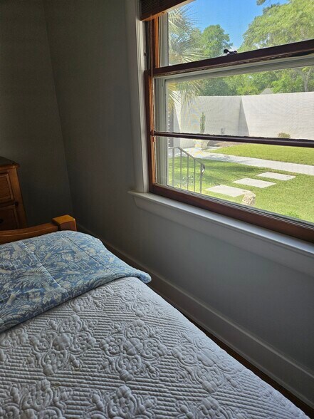 Wake up with a view - 526 N 23rd St