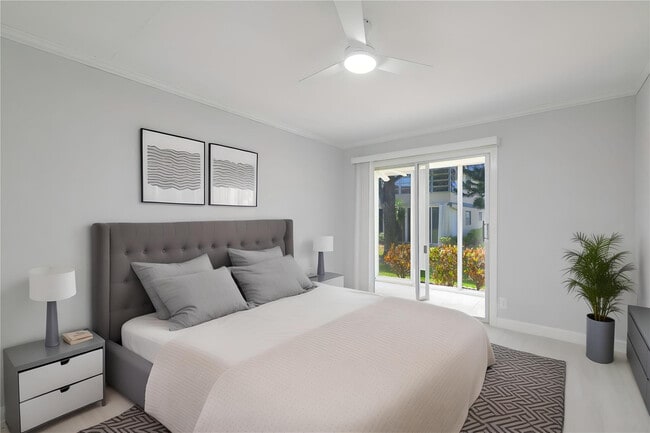 Building Photo - 633 Brittany N