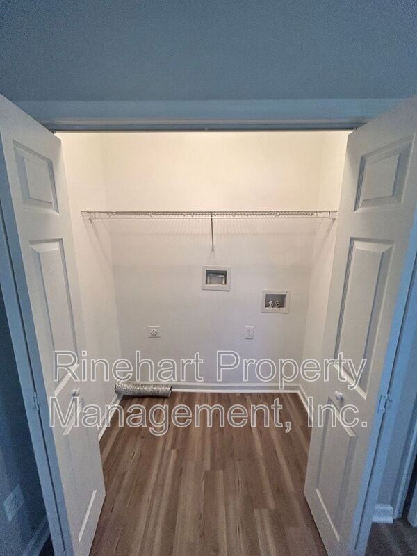 Building Photo - 1379 Pampas Cir