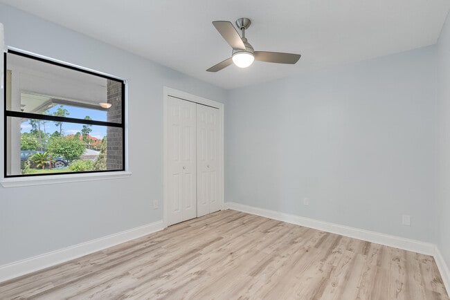 Building Photo - 1307 Calabria Rd