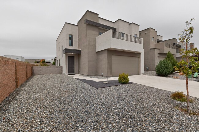 Building Photo - 5603 Linq Ct NE