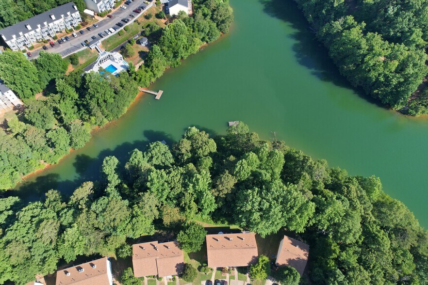 Building Photo - 2507 Hidden Cove Ct