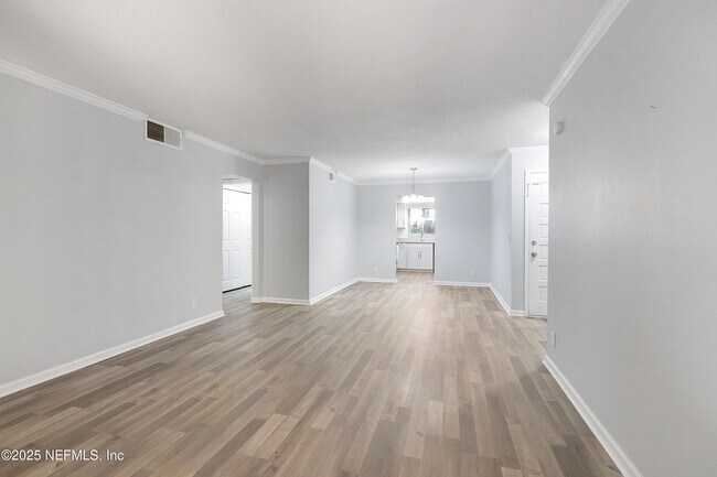 Building Photo - 6655 Bell Tower Ct