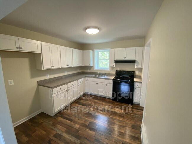 Building Photo - 114-116 Loch Lane Drive Apt 5