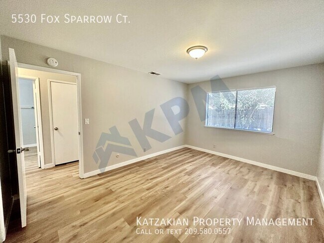 Building Photo - 5530 Fox Sparrow Ct