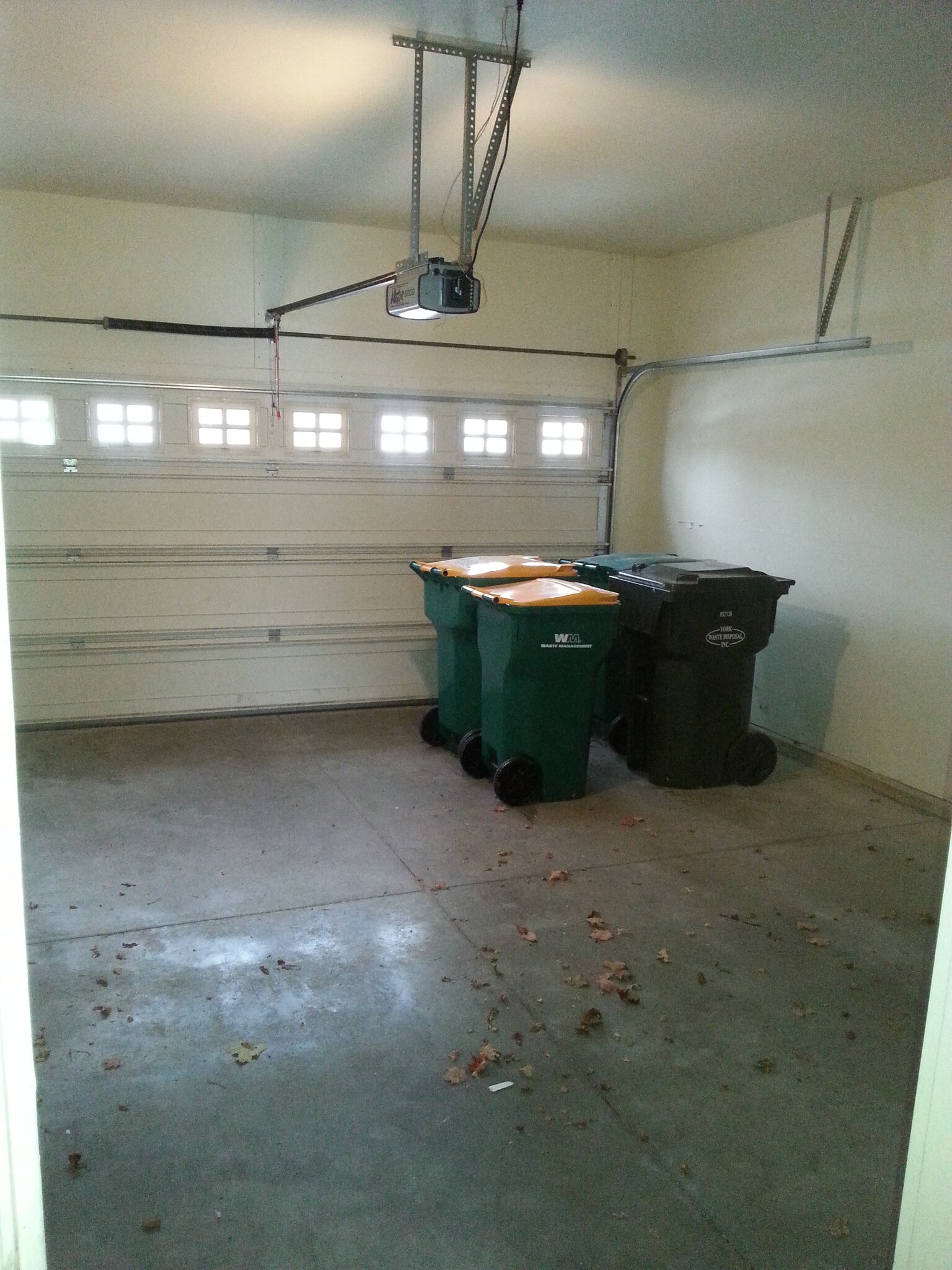 Building Photo - 720 Ferris Way