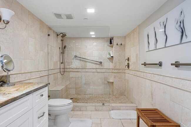 Building Photo - 3407 S Ocean Blvd