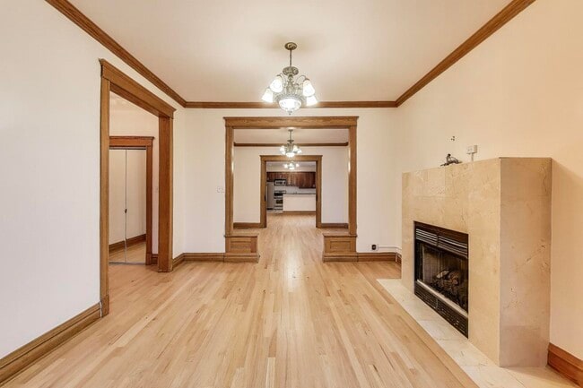 Building Photo - 3901 N Hamilton Ave