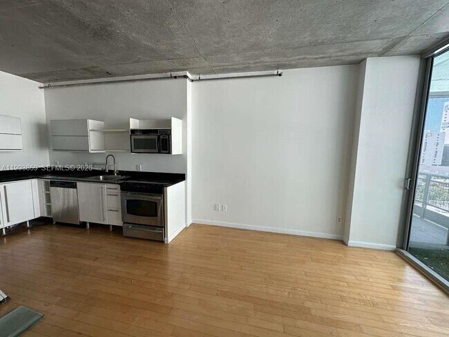 Building Photo - 690 SW 1st Ct