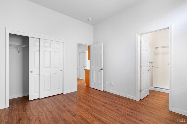 Building Photo - 139 Cedar Ridge Dr