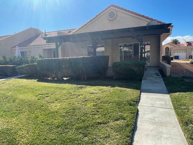 Building Photo - Jess Ranch 55+ Gated Community Apple Valley