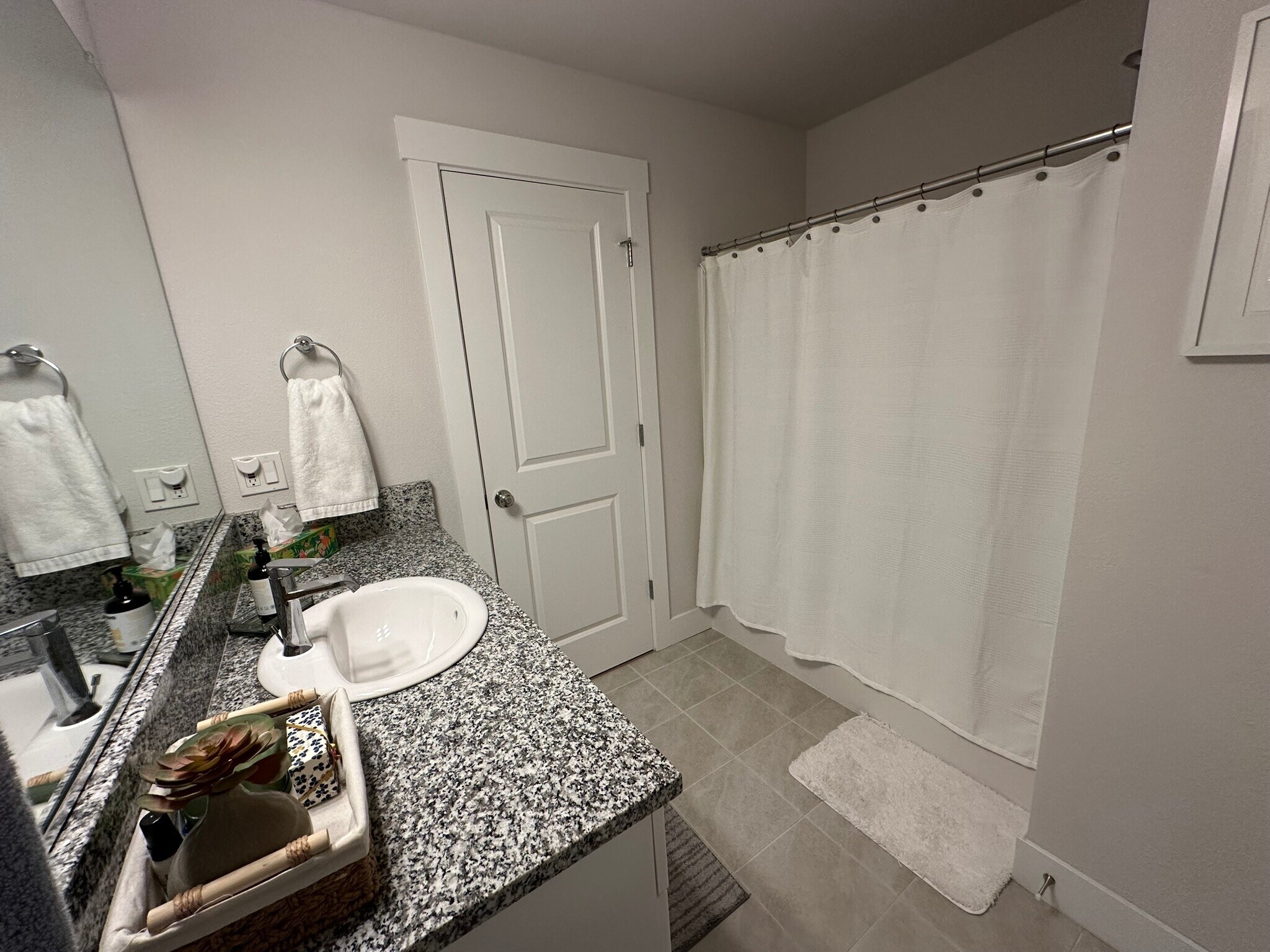 Building Photo - 16710 SW Darwin Loop