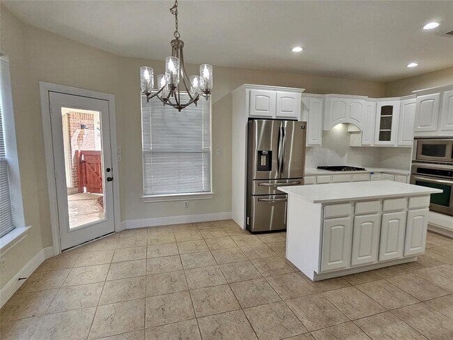 Building Photo - 12503 Rosewood Way Ln