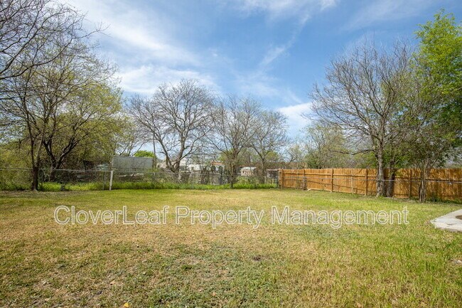 Building Photo - 2719 Gunsmoke Dr
